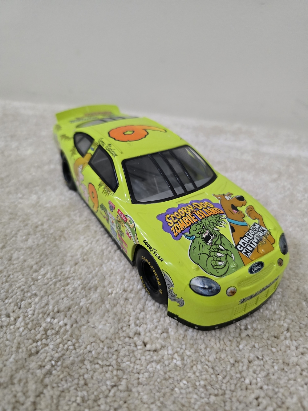 Scooby-Doo Zombie Island Neon Green Die-Cast Toy Race Car